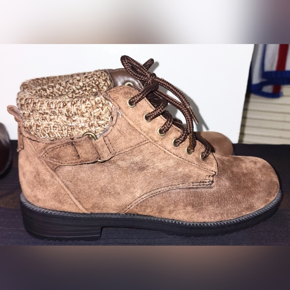 Predictions Leather Collections size 7W wide width Brown Lace Up Ankle Boots - Picture 4 of 10